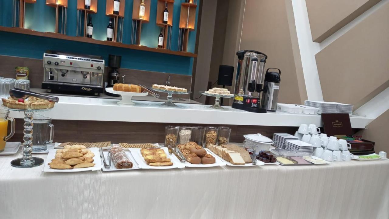 Hotel Innova Tarija Kültér fotó