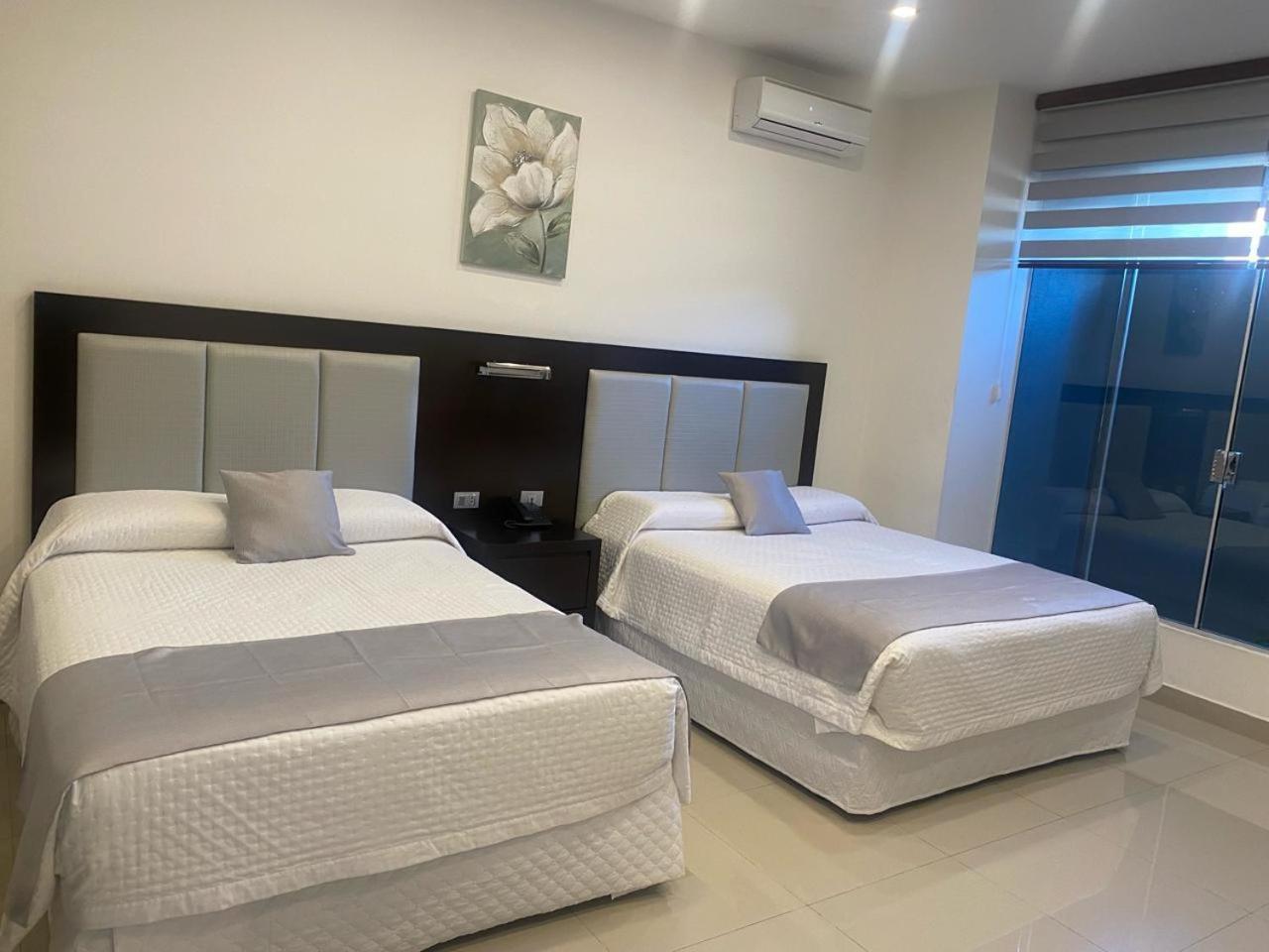 Hotel Innova Tarija Kültér fotó